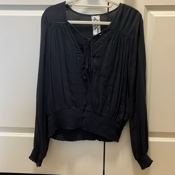 Sadie & Sage Grey Blouse - Picture 1 of 4